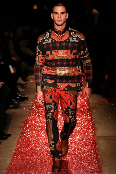 Look 40